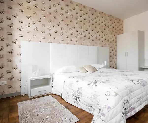 スクロヴェーニ ルーム ＆ ブレックファースト 3*